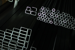 Труби – круглі чи квадратні для будівництва паркану?